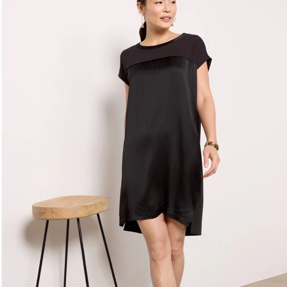 Black Short Sleeve Shift Dress